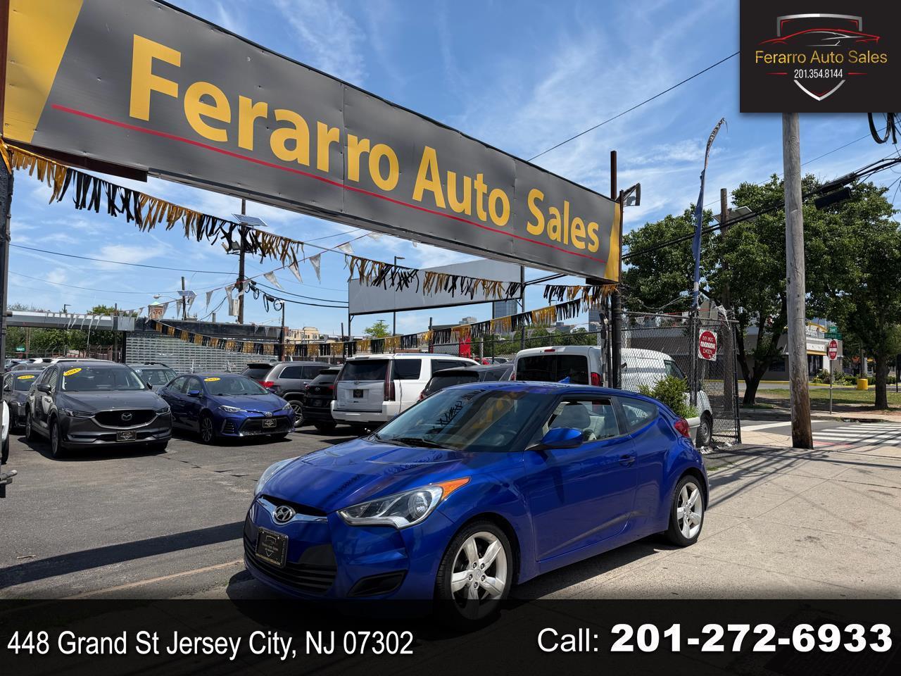 Hyundai Veloster Base 2012