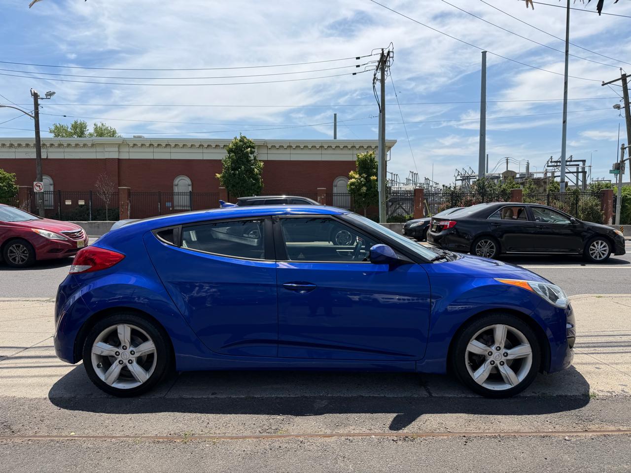 Hyundai Veloster Base 2012
