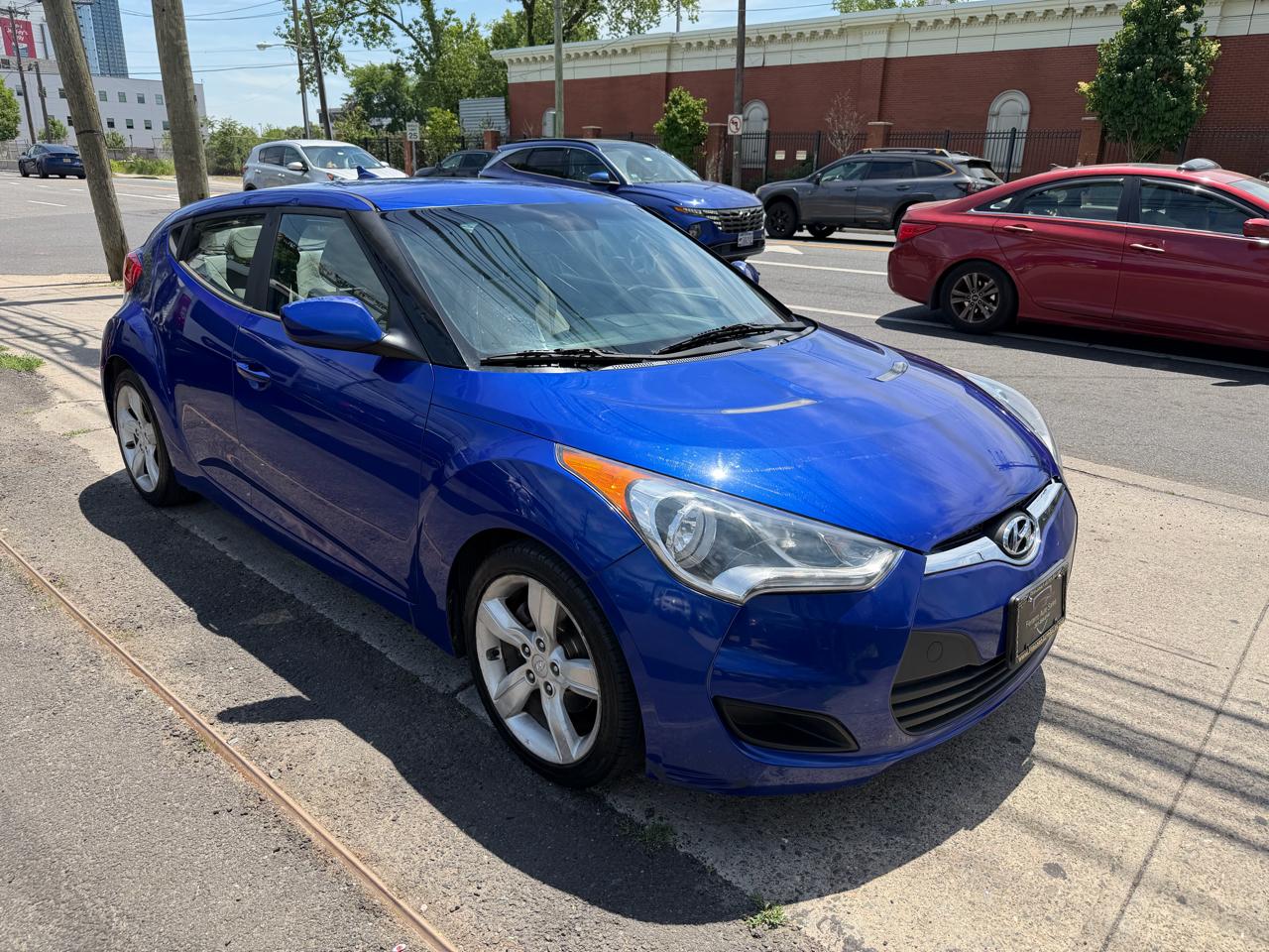 Hyundai Veloster Base 2012