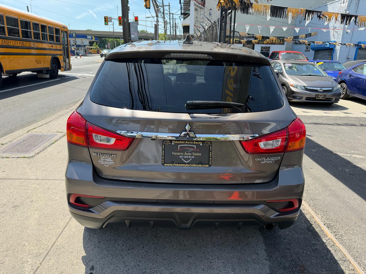 Mitsubishi Outlander Sport 2.0 ES 4WD CVT 2018