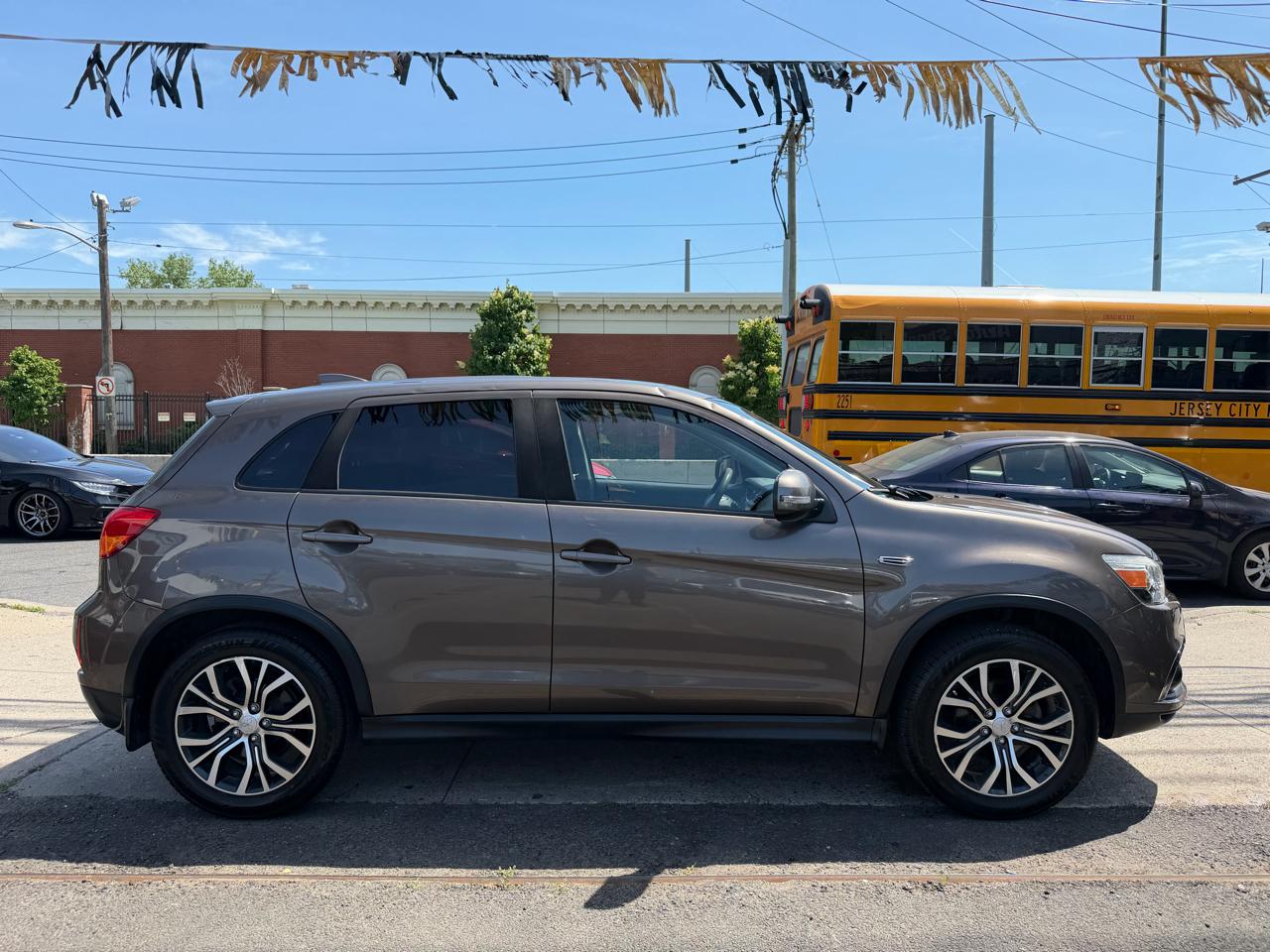 Mitsubishi Outlander Sport 2.0 ES 4WD CVT 2018