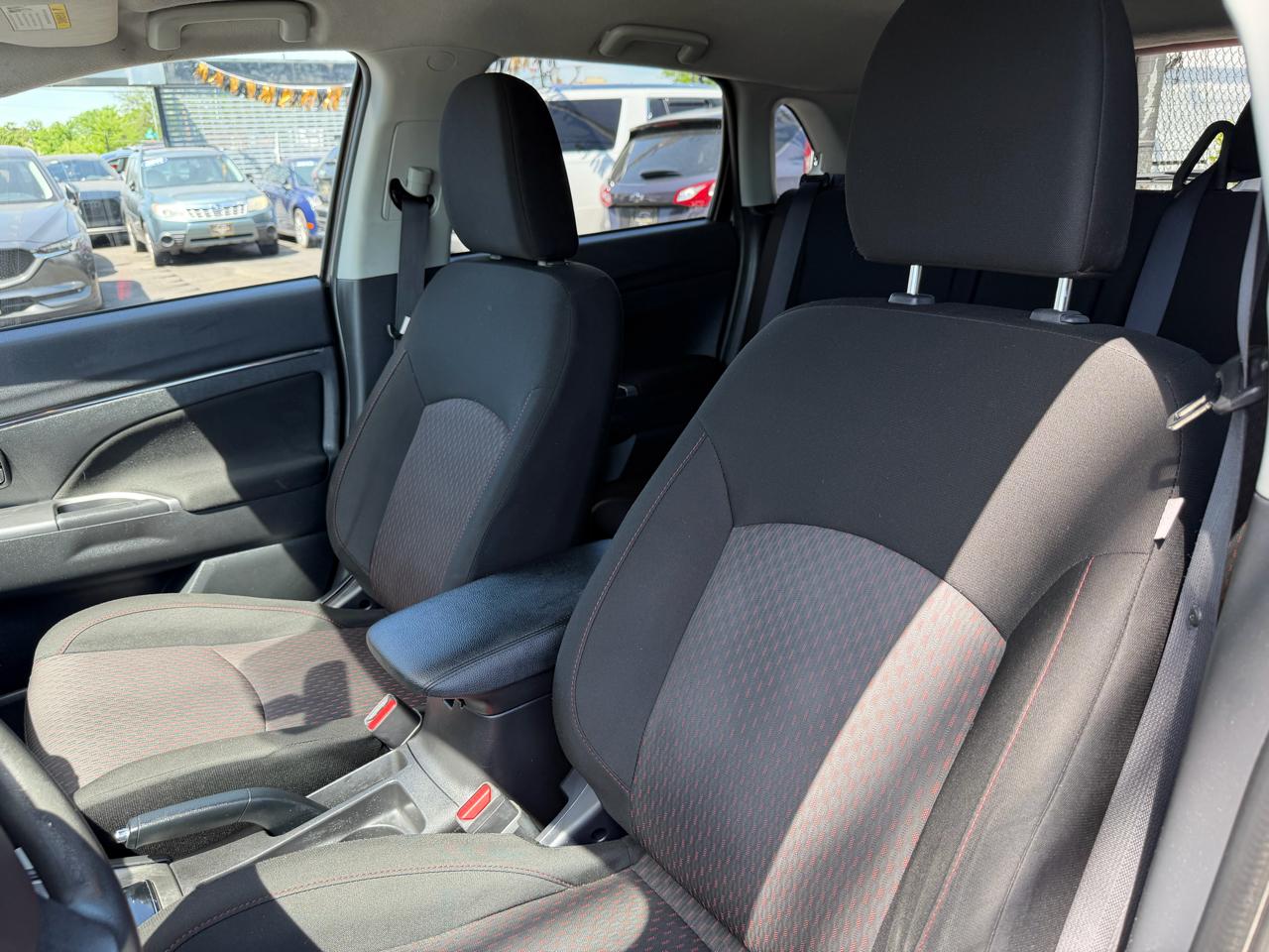Mitsubishi Outlander Sport 2.0 ES 4WD CVT 2018