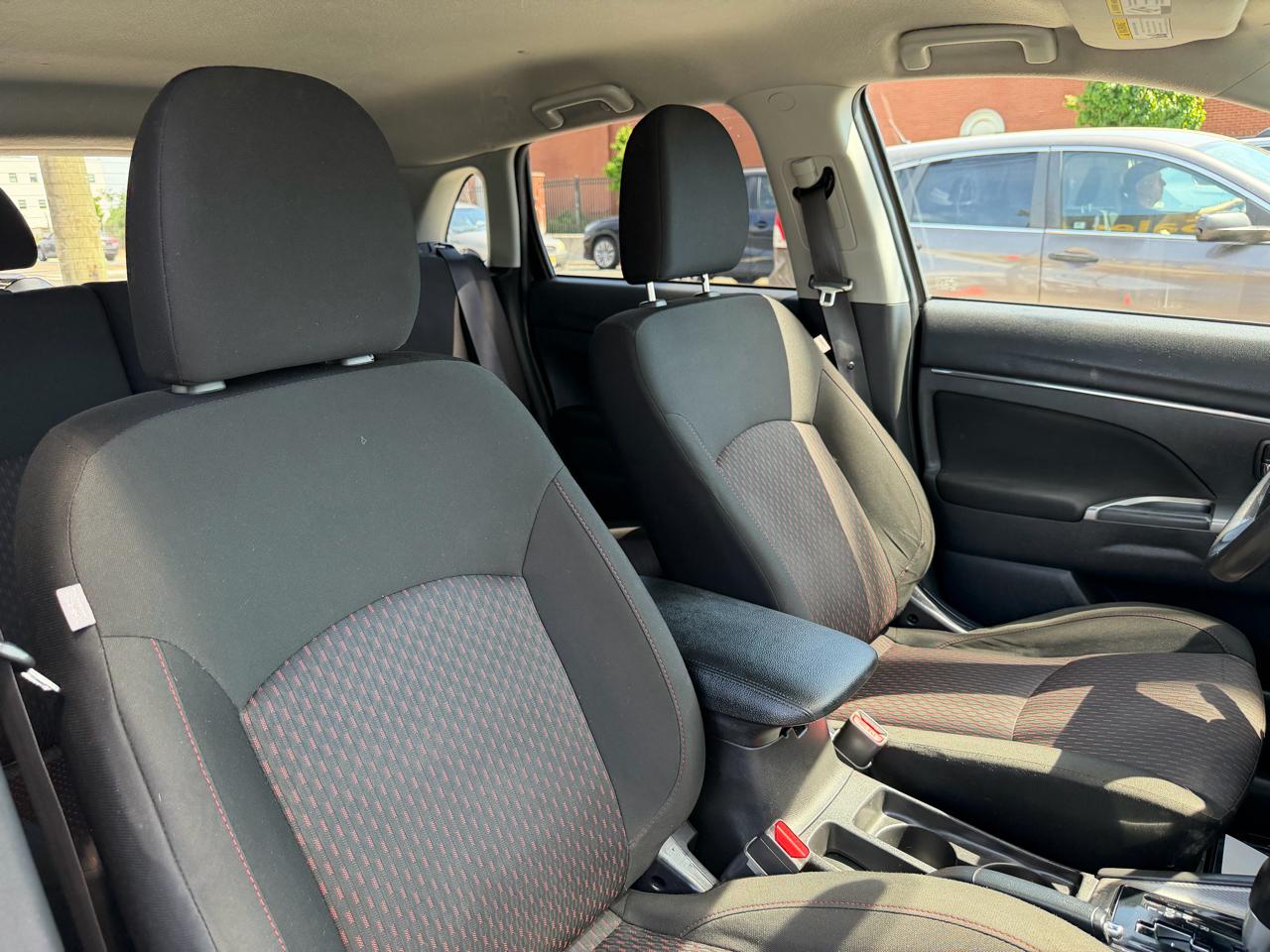 Mitsubishi Outlander Sport 2.0 ES 4WD CVT 2018