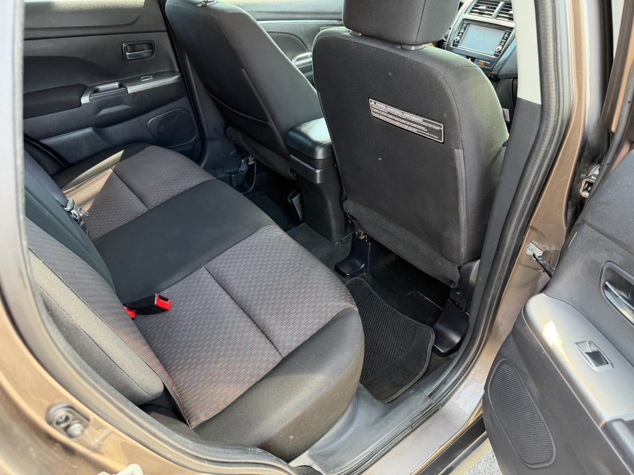 Mitsubishi Outlander Sport 2.0 ES 4WD CVT 2018