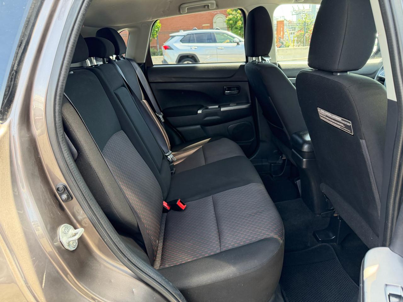 Mitsubishi Outlander Sport 2.0 ES 4WD CVT 2018