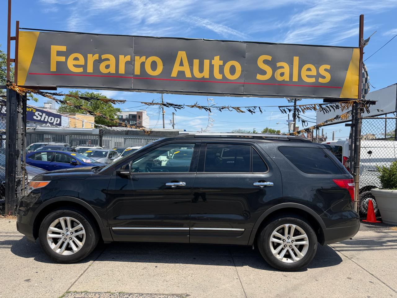 Ford Explorer 4dr XLT 4WD 2015