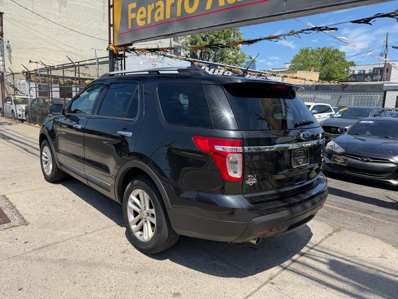 Ford Explorer 4dr XLT 4WD 2015