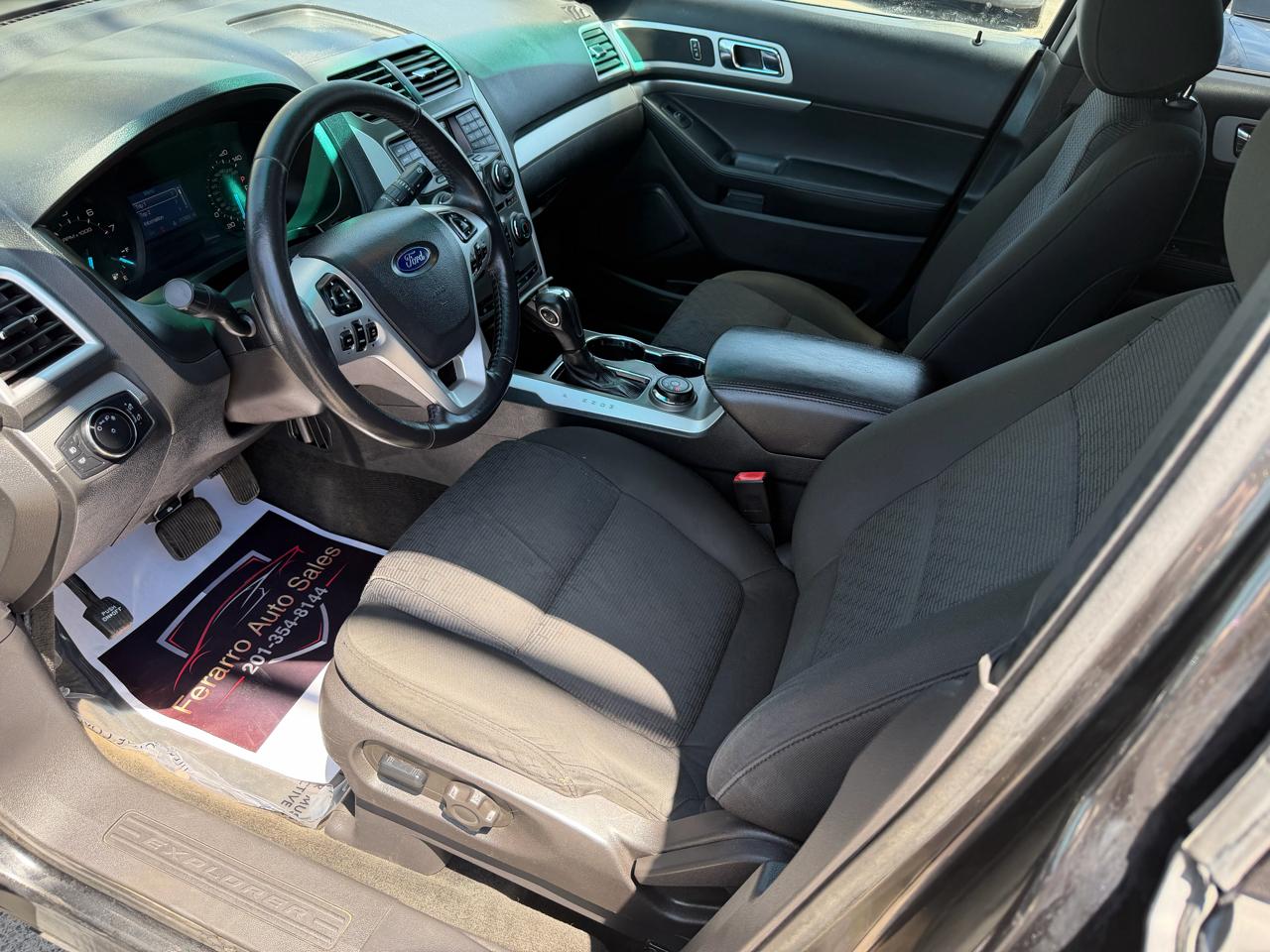 Ford Explorer 4dr XLT 4WD 2015