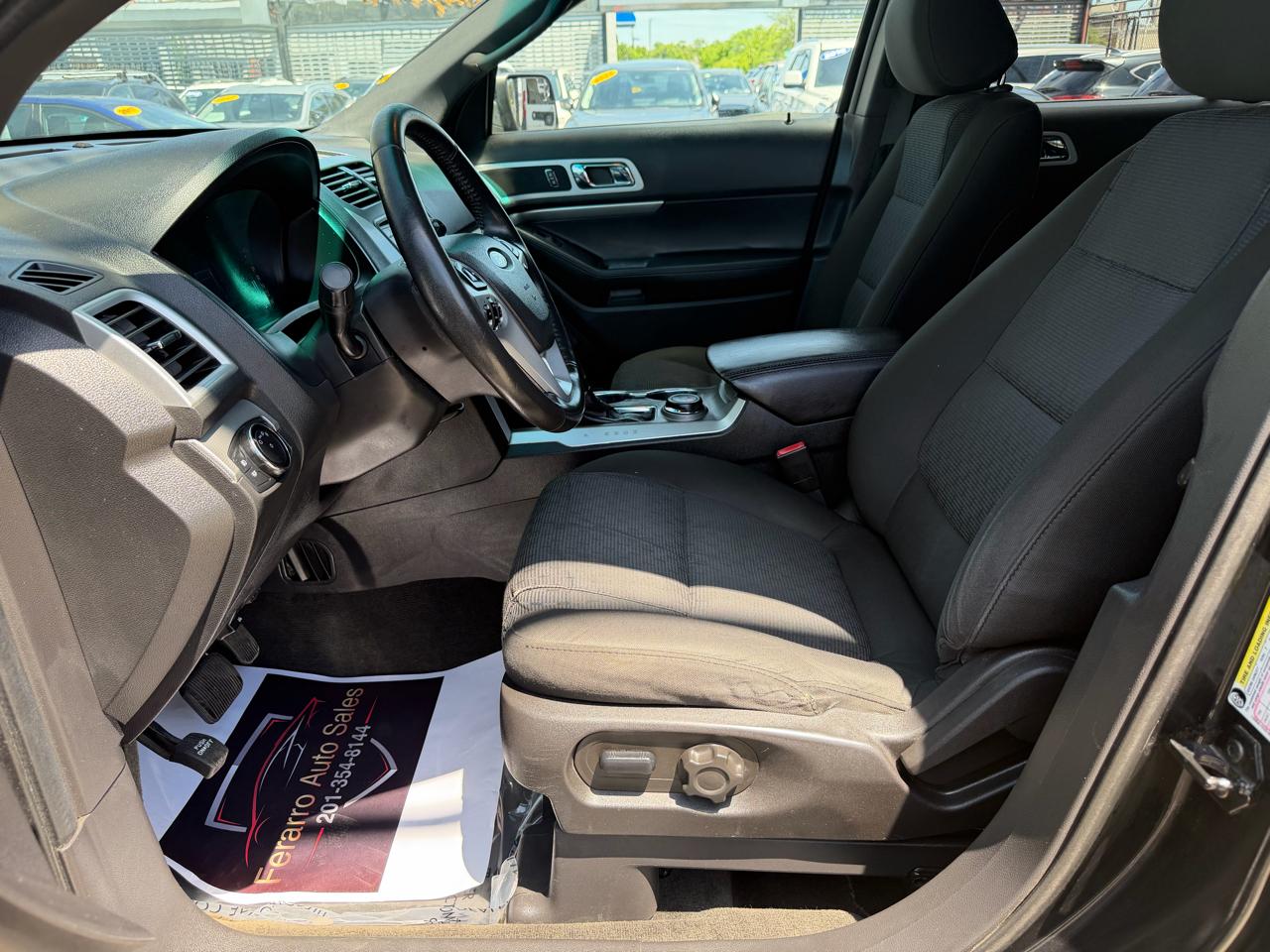 Ford Explorer 4dr XLT 4WD 2015