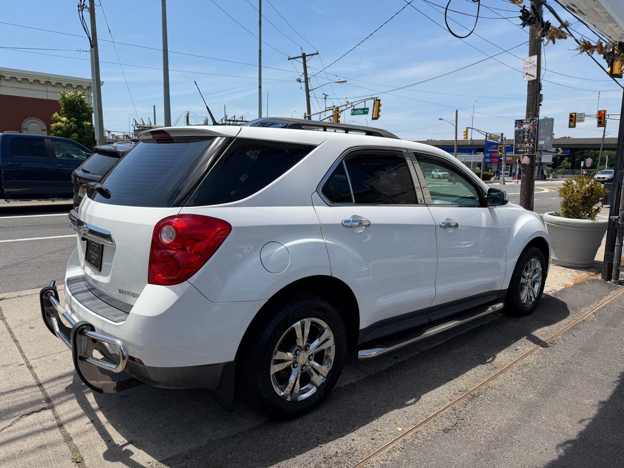 Chevrolet Equinox LS 2WD 2011