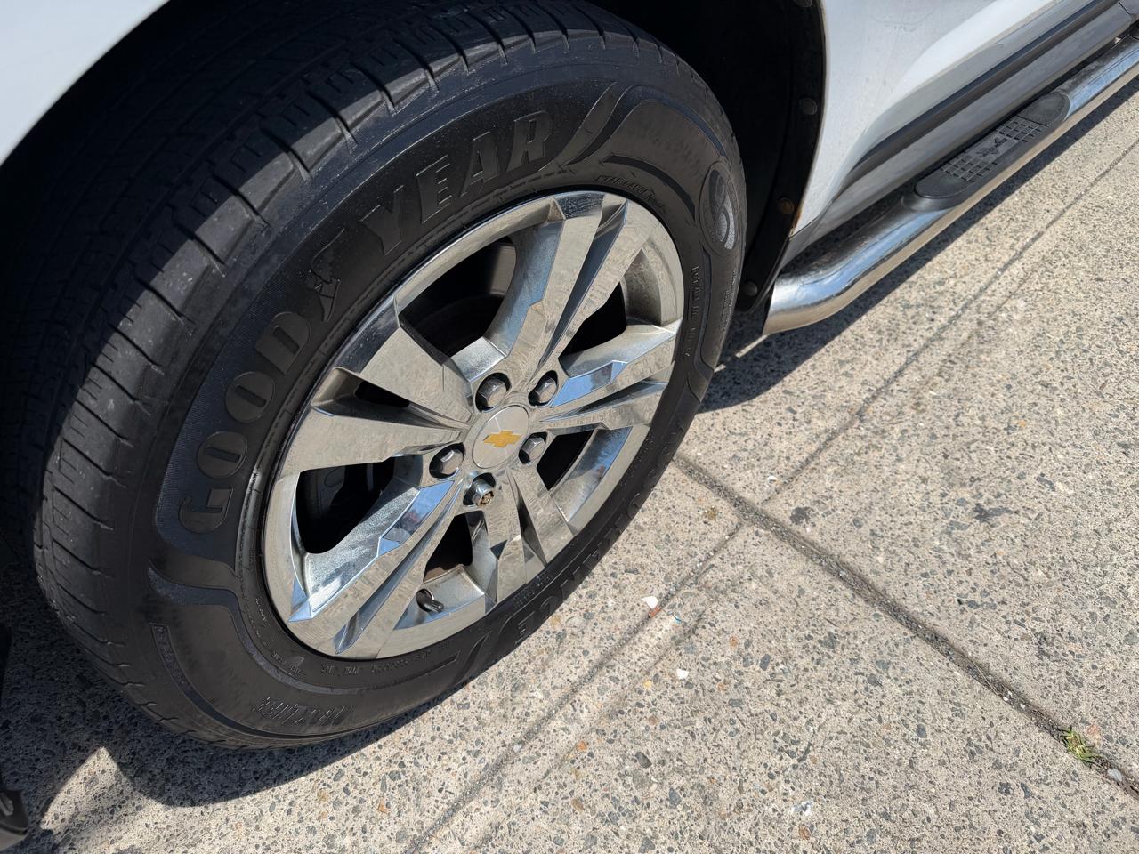 Chevrolet Equinox LS 2WD 2011