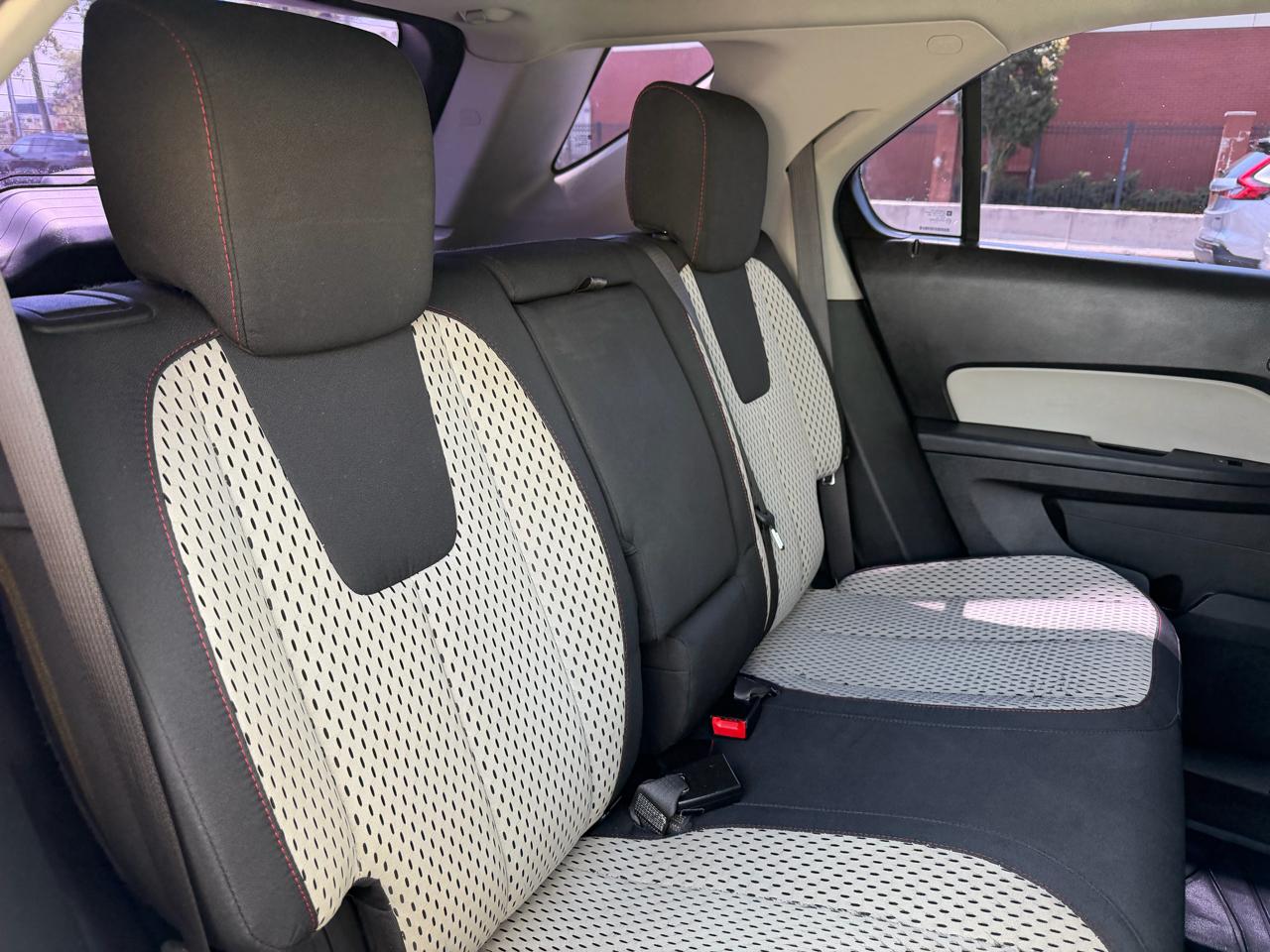 Chevrolet Equinox LS 2WD 2011