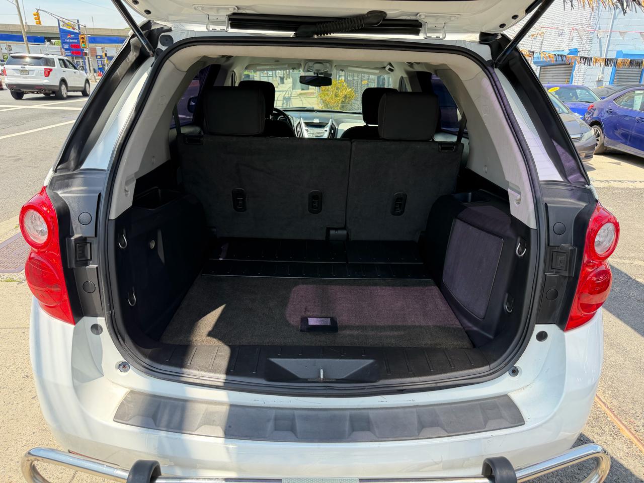 Chevrolet Equinox LS 2WD 2011
