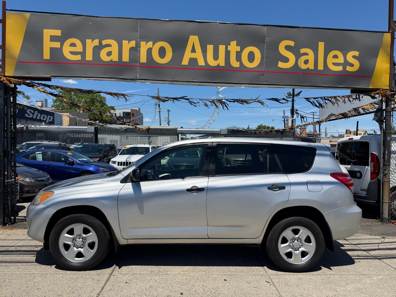 Toyota RAV4 Base I4 4WD 2010