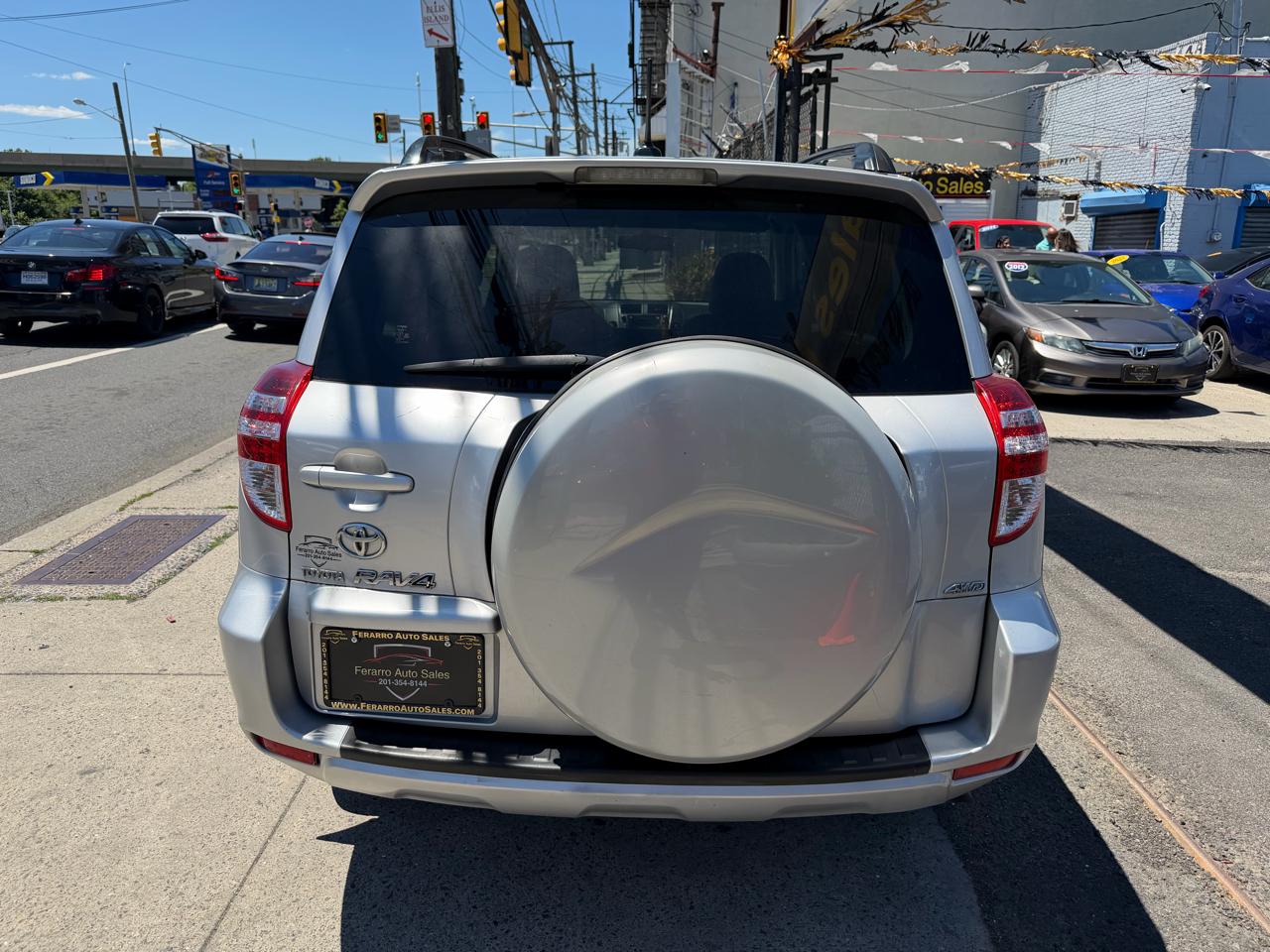 Toyota RAV4 Base I4 4WD 2010