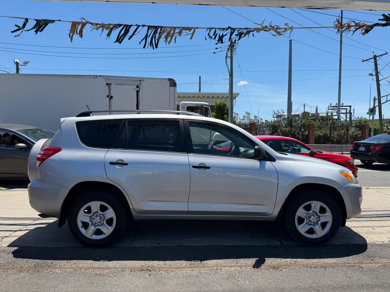 Toyota RAV4 Base I4 4WD 2010