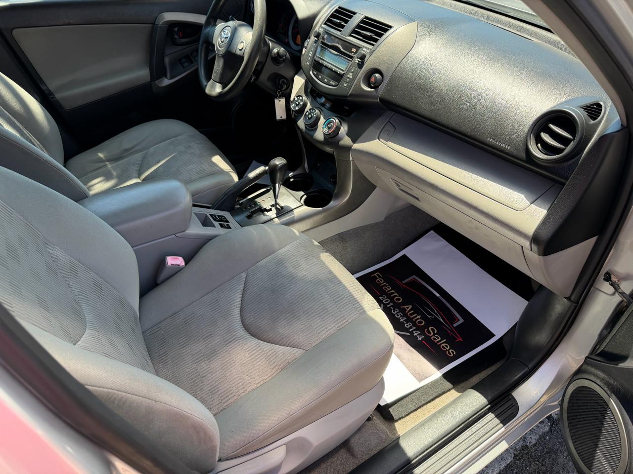 Toyota RAV4 Base I4 4WD 2010