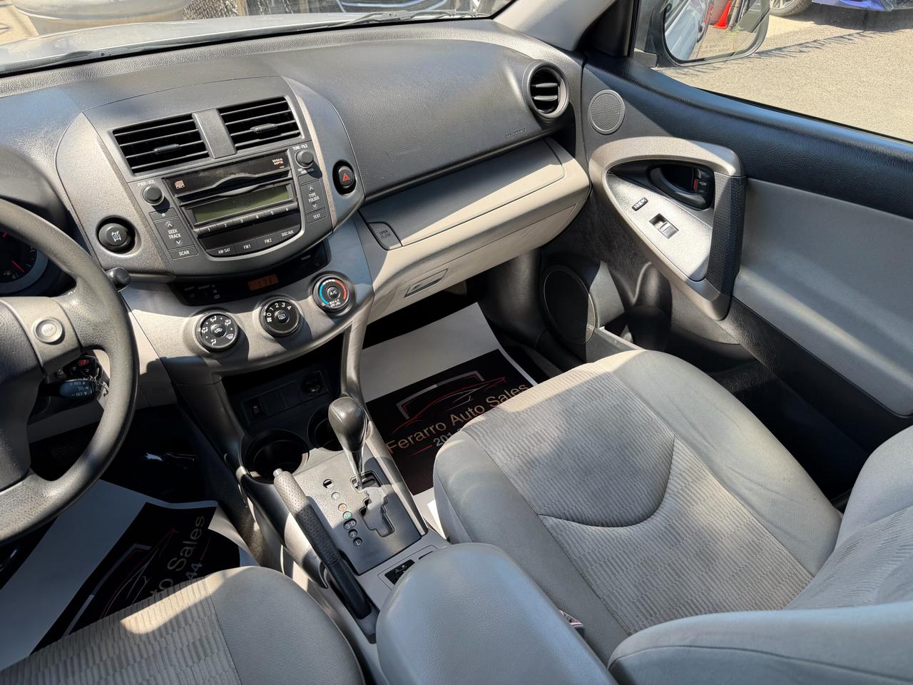 Toyota RAV4 Base I4 4WD 2010