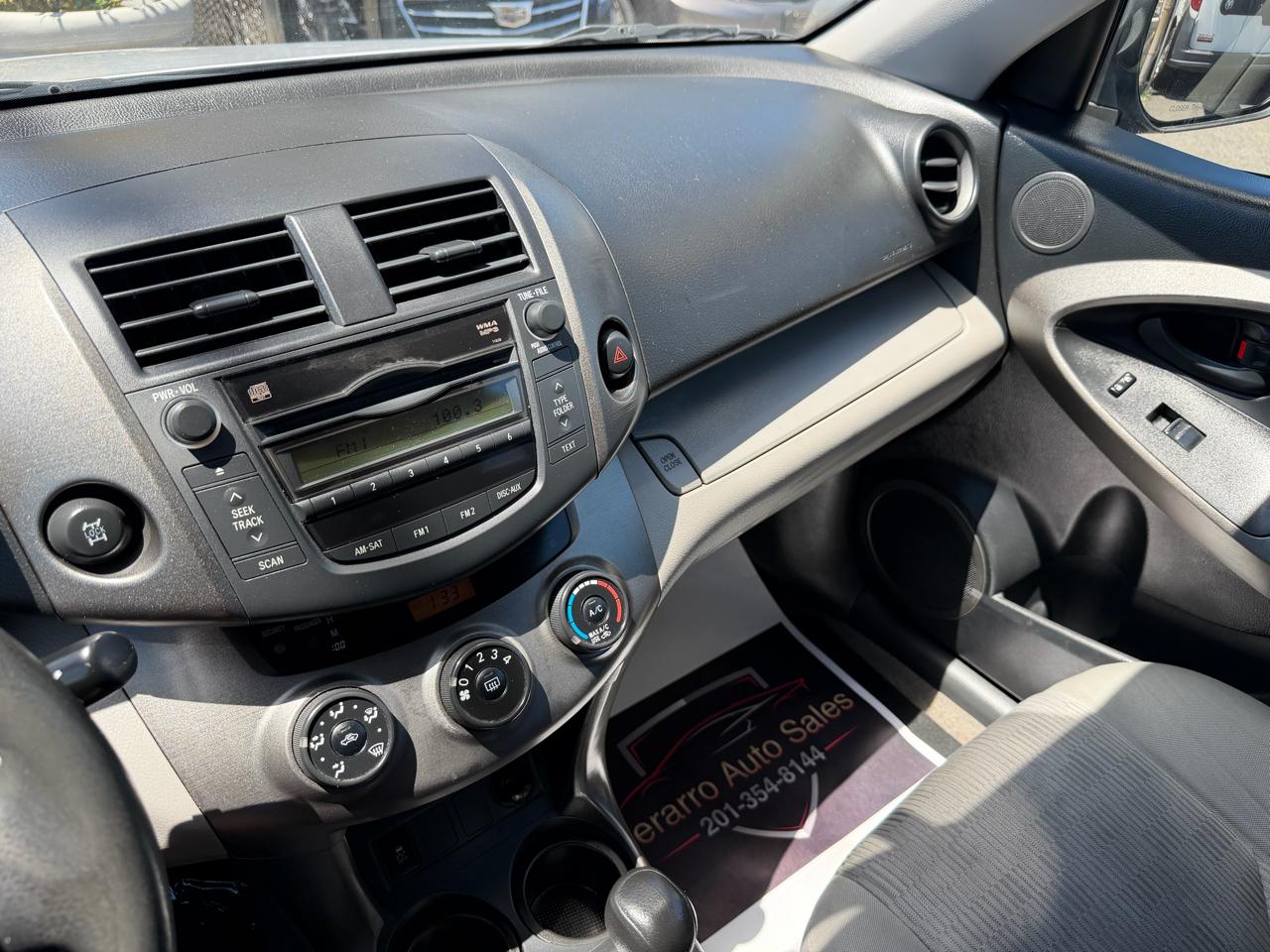 Toyota RAV4 Base I4 4WD 2010