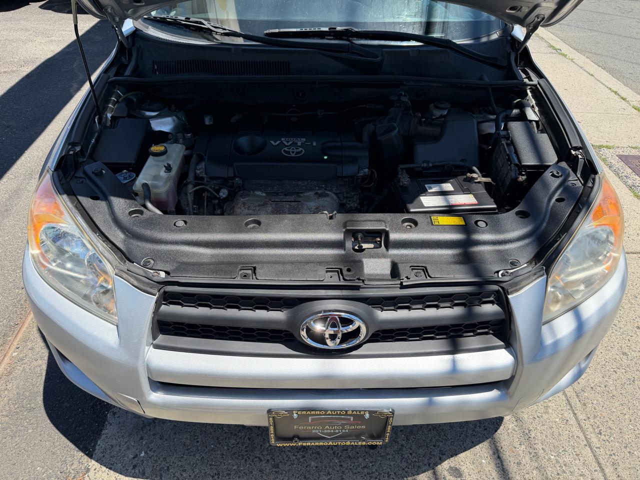 Toyota RAV4 Base I4 4WD 2010