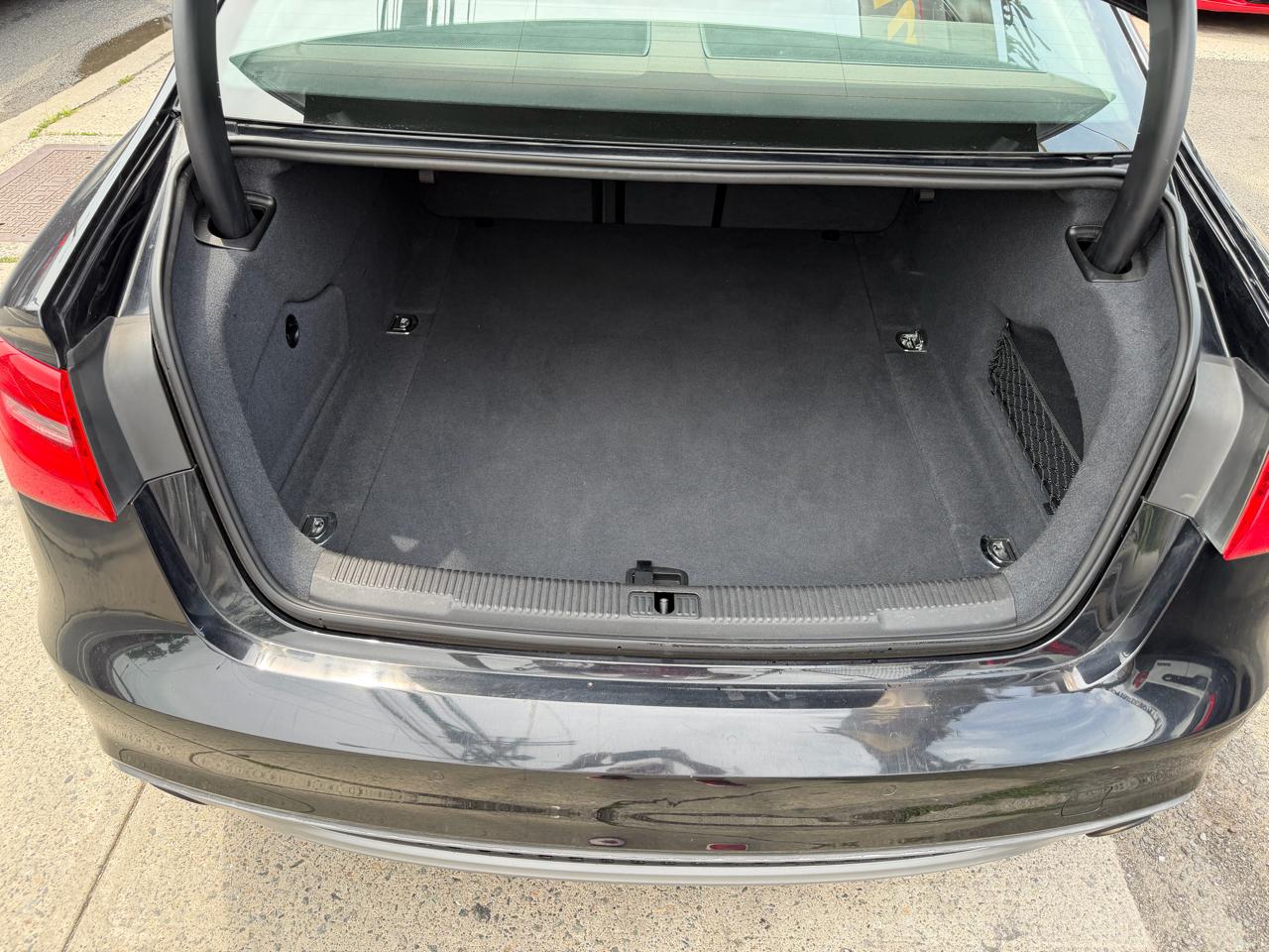 Audi A6 3.0T quattro Tiptronic 2012