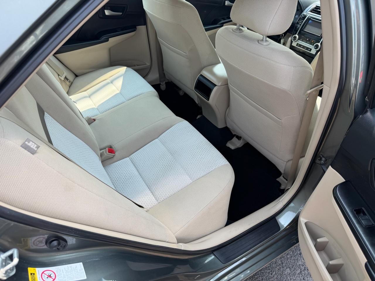 Toyota Camry 4dr Sdn LE Auto 2012