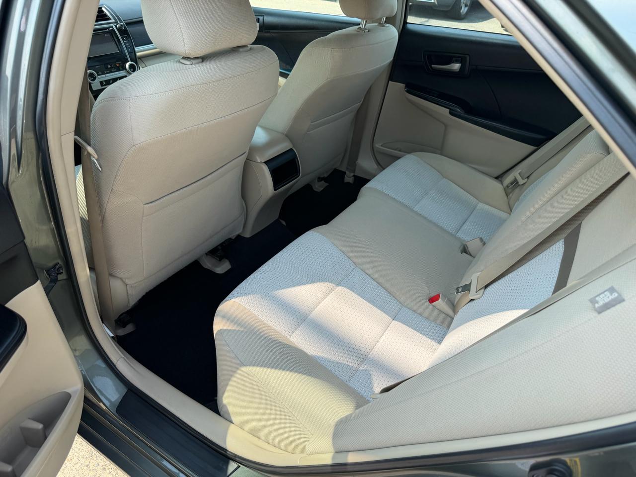 Toyota Camry 4dr Sdn LE Auto 2012