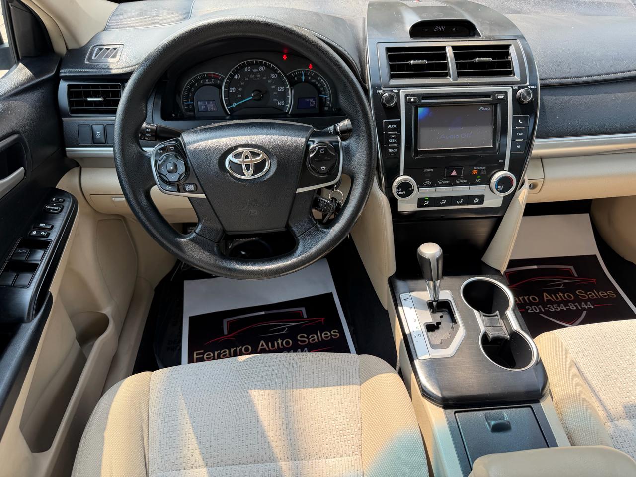 Toyota Camry 4dr Sdn LE Auto 2012