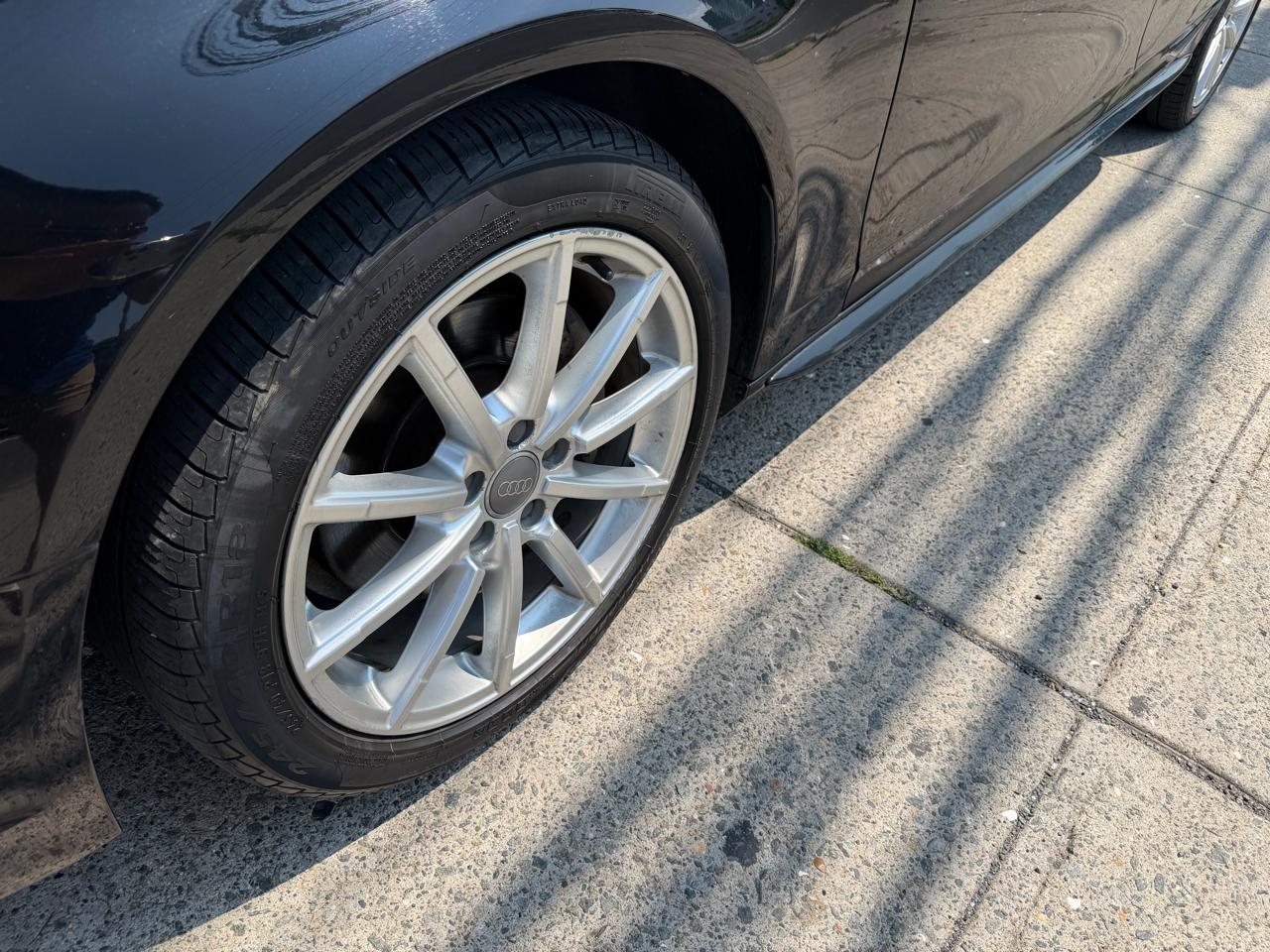 Audi A4 2.0T Sedan quattro Tiptronic 2015