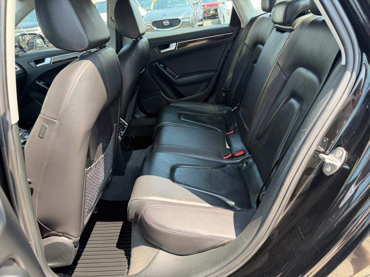 Audi A4 2.0T Sedan quattro Tiptronic 2015
