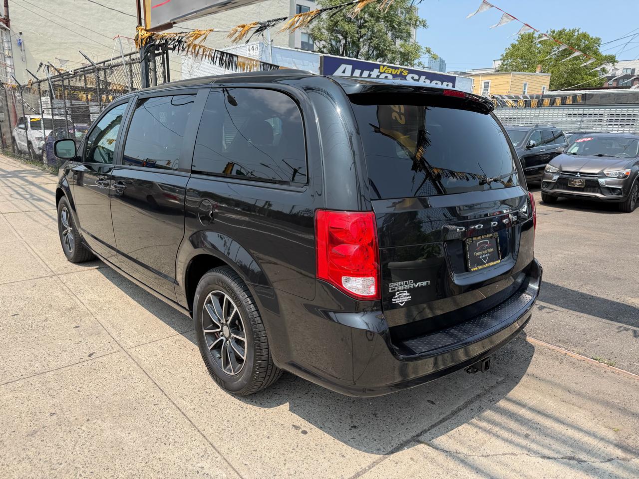 Dodge Grand Caravan SE 2019