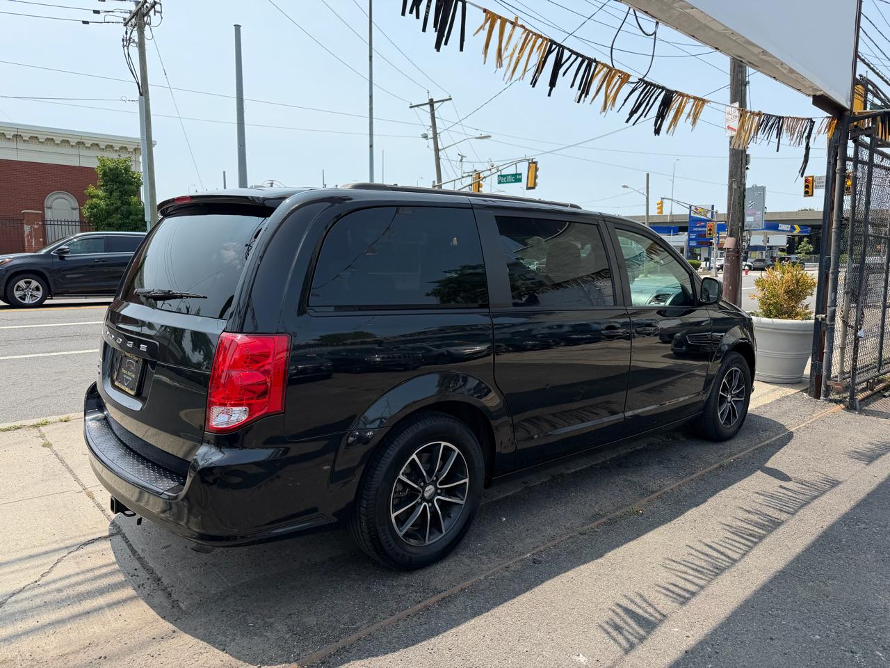 Dodge Grand Caravan SE 2019