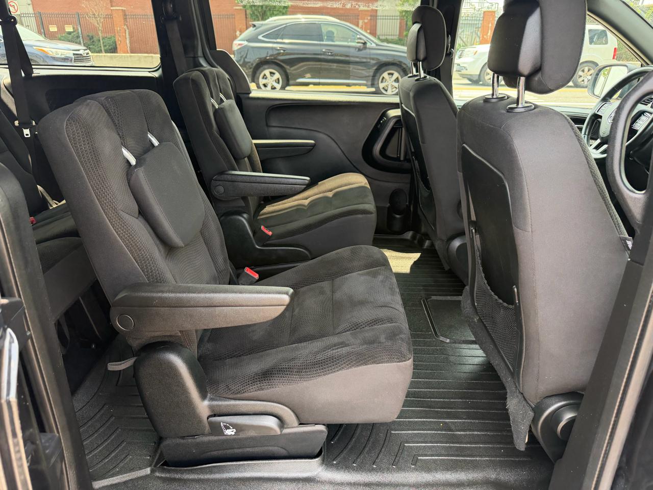 Dodge Grand Caravan SE 2019
