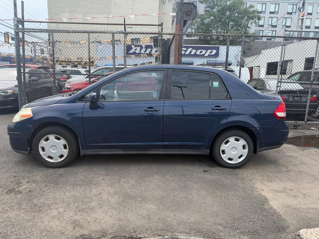 Nissan Versa 1.8 S Sedan 2009
