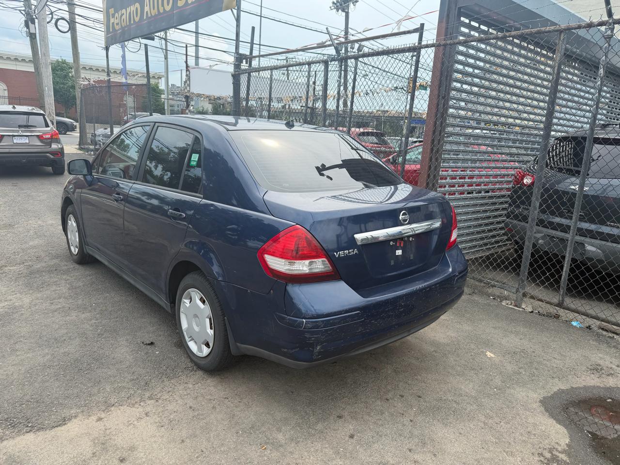 Nissan Versa 1.8 S Sedan 2009