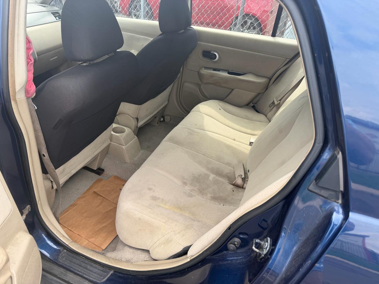 Nissan Versa 1.8 S Sedan 2009