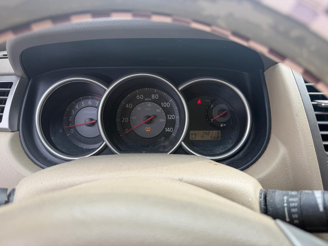 Nissan Versa 1.8 S Sedan 2009