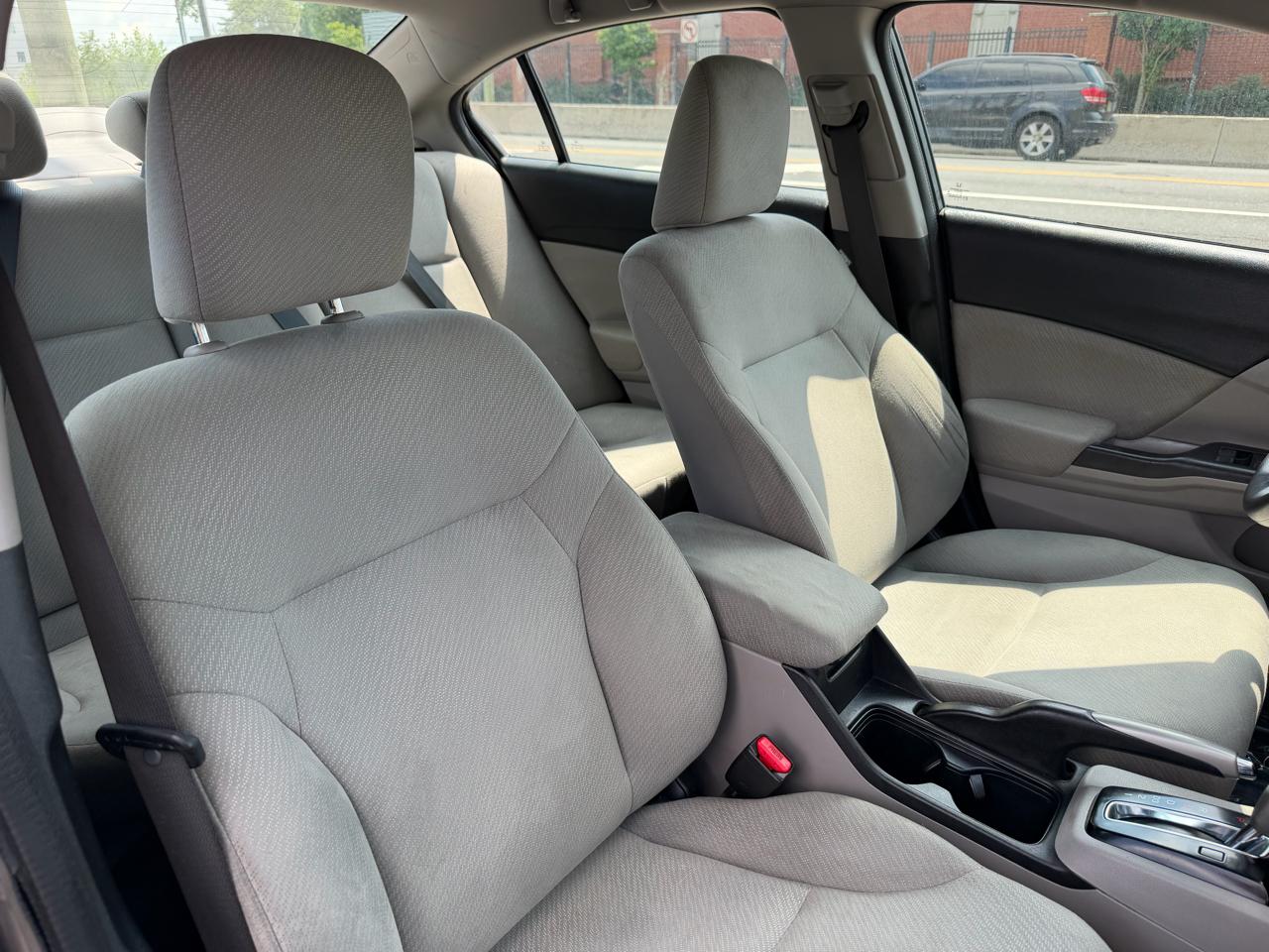 Honda Civic LX Sedan 5-Speed AT 2013