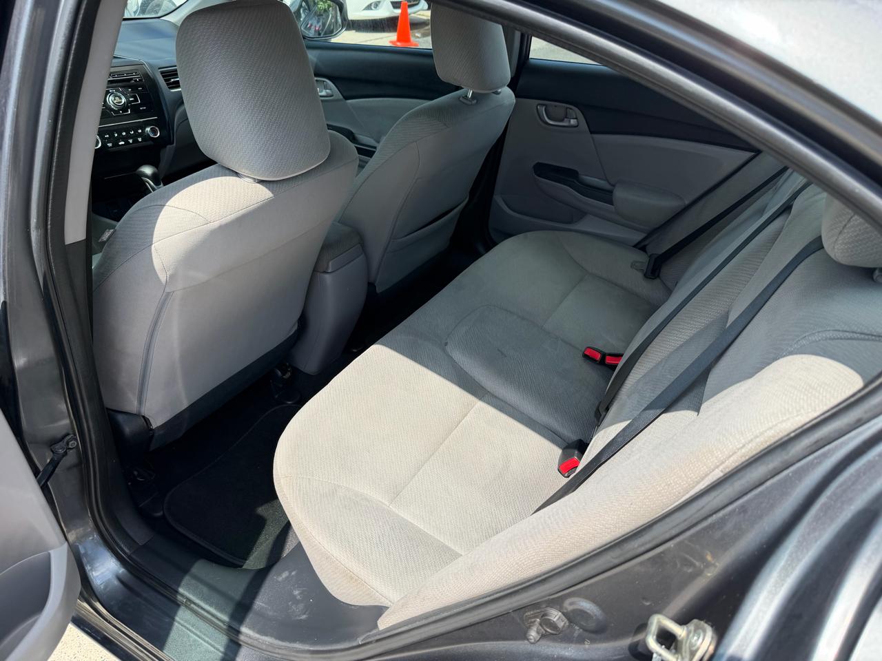 Honda Civic LX Sedan 5-Speed AT 2013