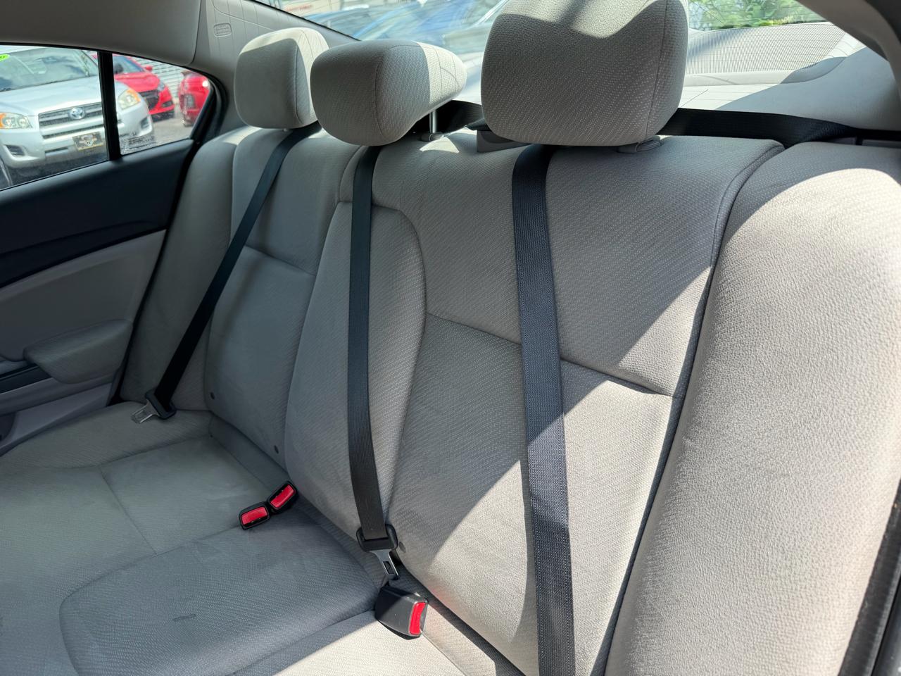 Honda Civic LX Sedan 5-Speed AT 2013