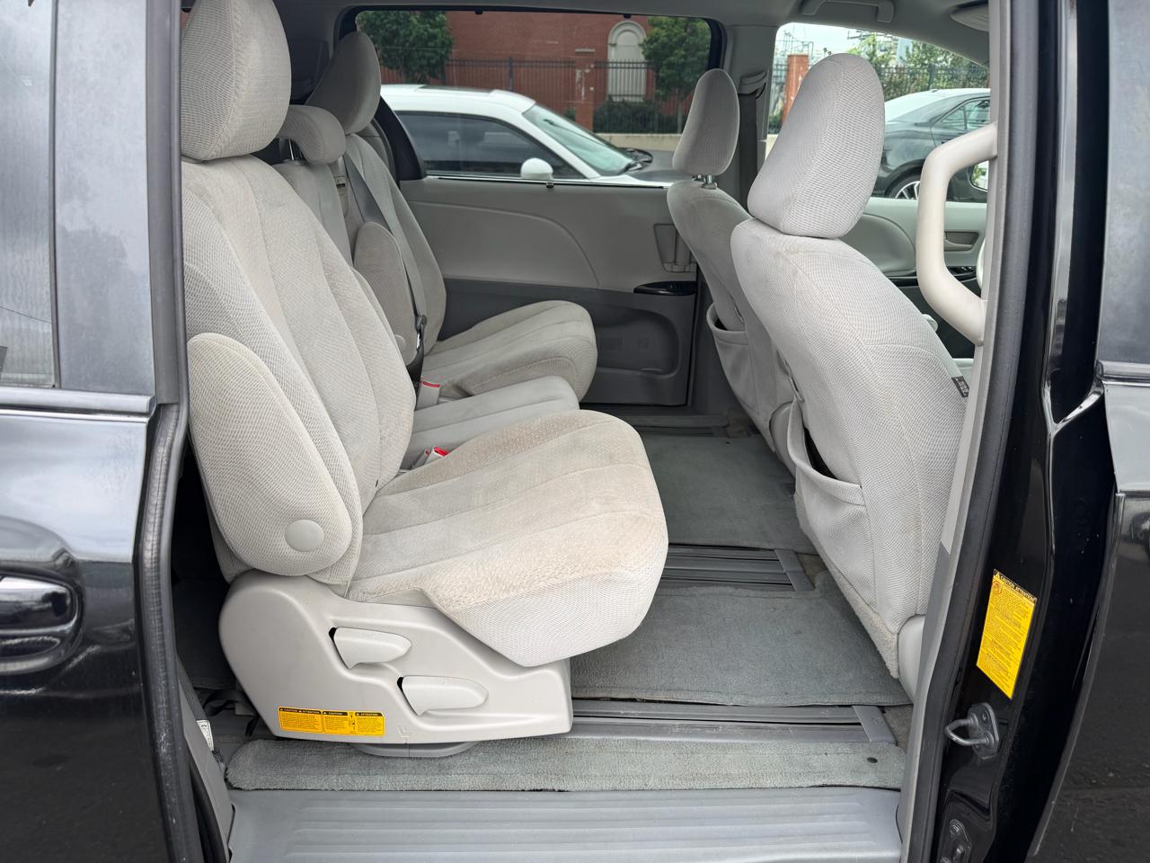 Toyota Sienna LE FWD 8-Passenger V6 2014
