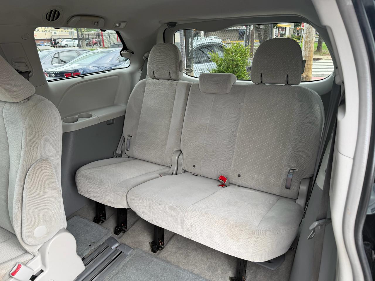 Toyota Sienna LE FWD 8-Passenger V6 2014