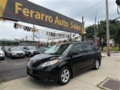 2014 Toyota Sienna 
