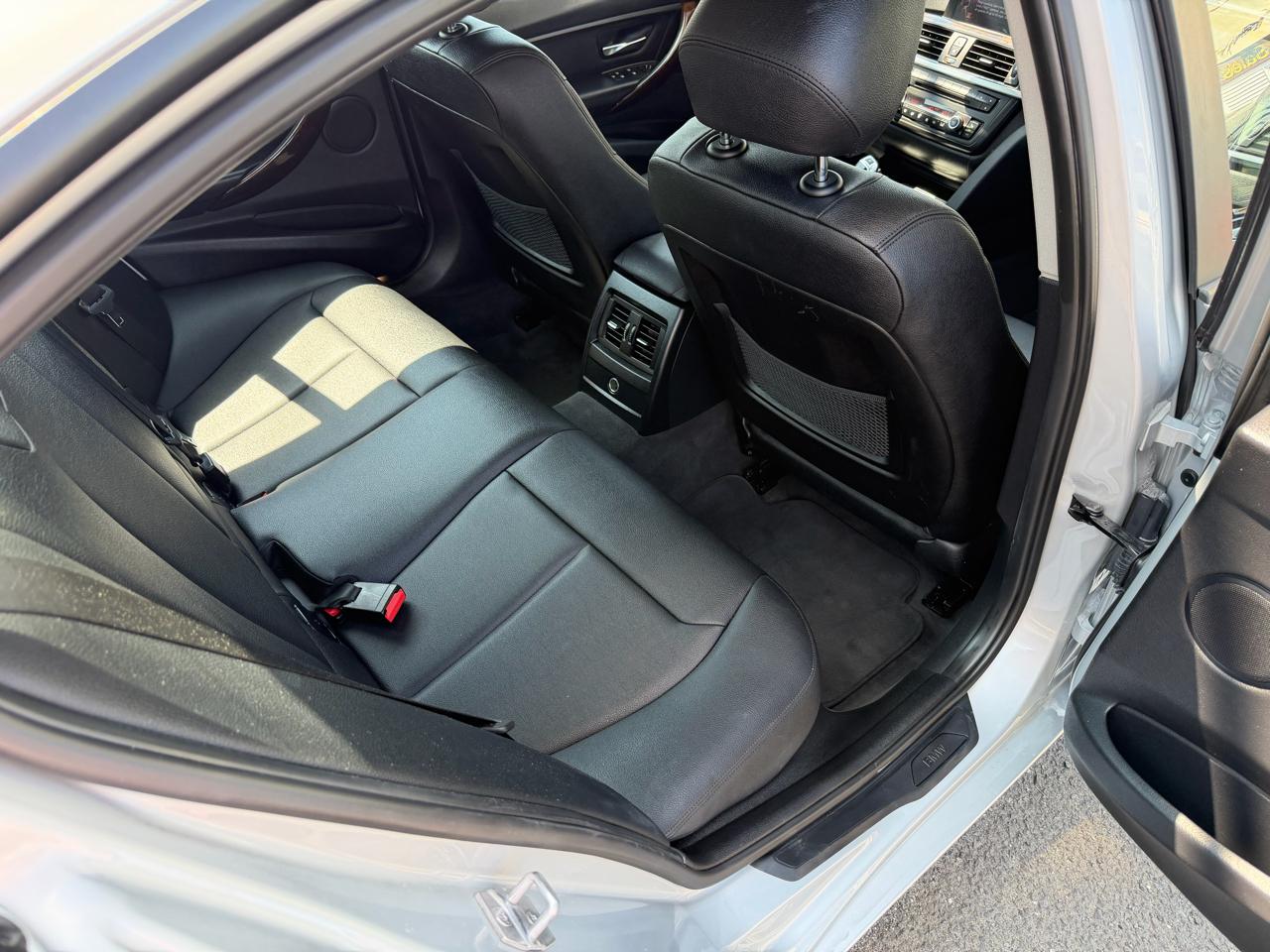 BMW 3-Series 328i xDrive Sedan 2015