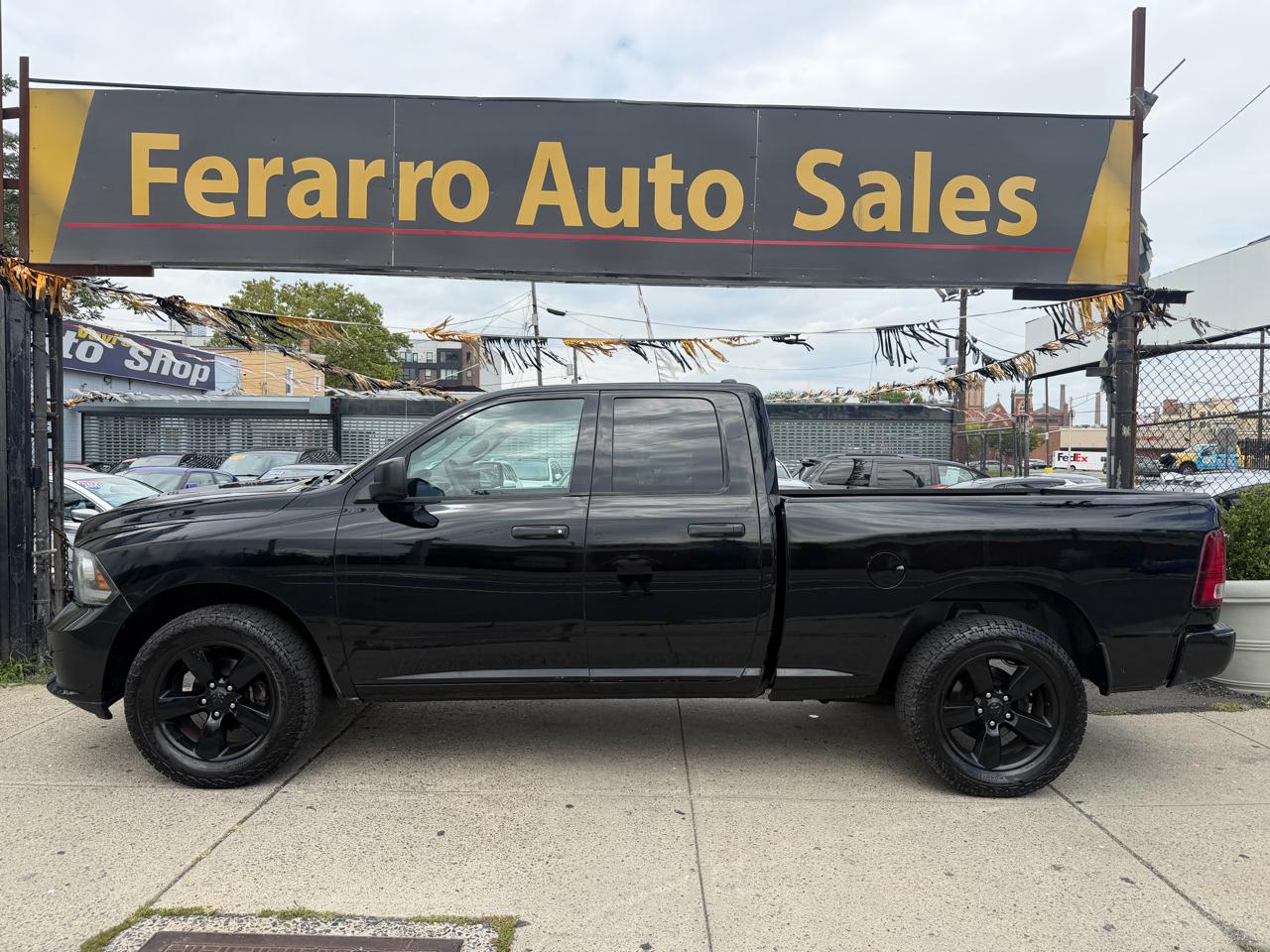 RAM 1500 Tradesman Quad Cab 4WD 2014