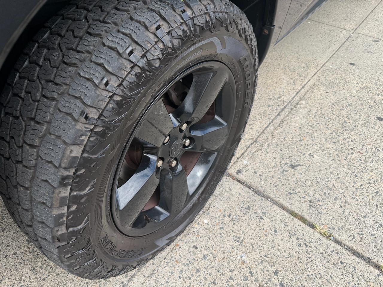 RAM 1500 Tradesman Quad Cab 4WD 2014