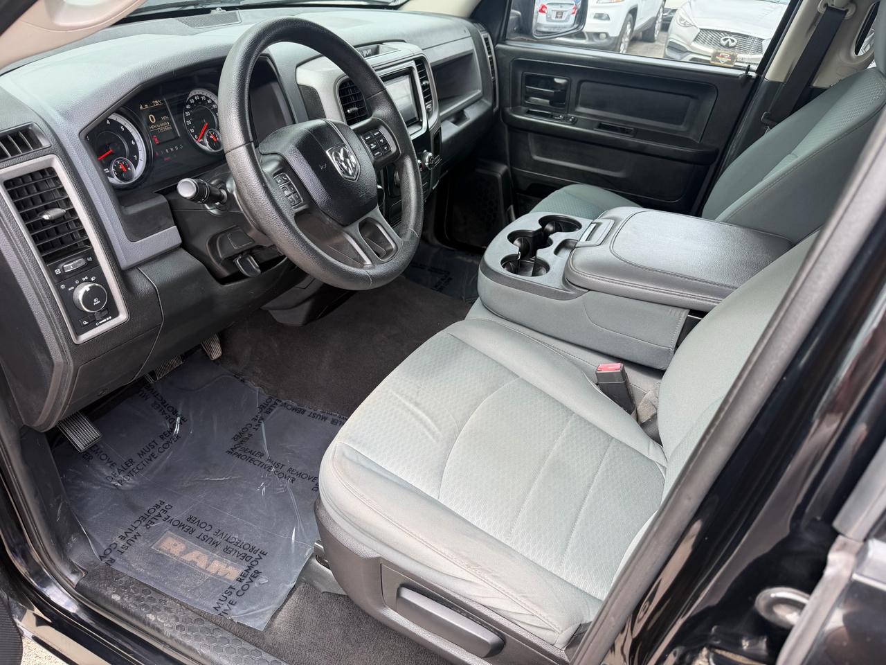 RAM 1500 Tradesman Quad Cab 4WD 2014