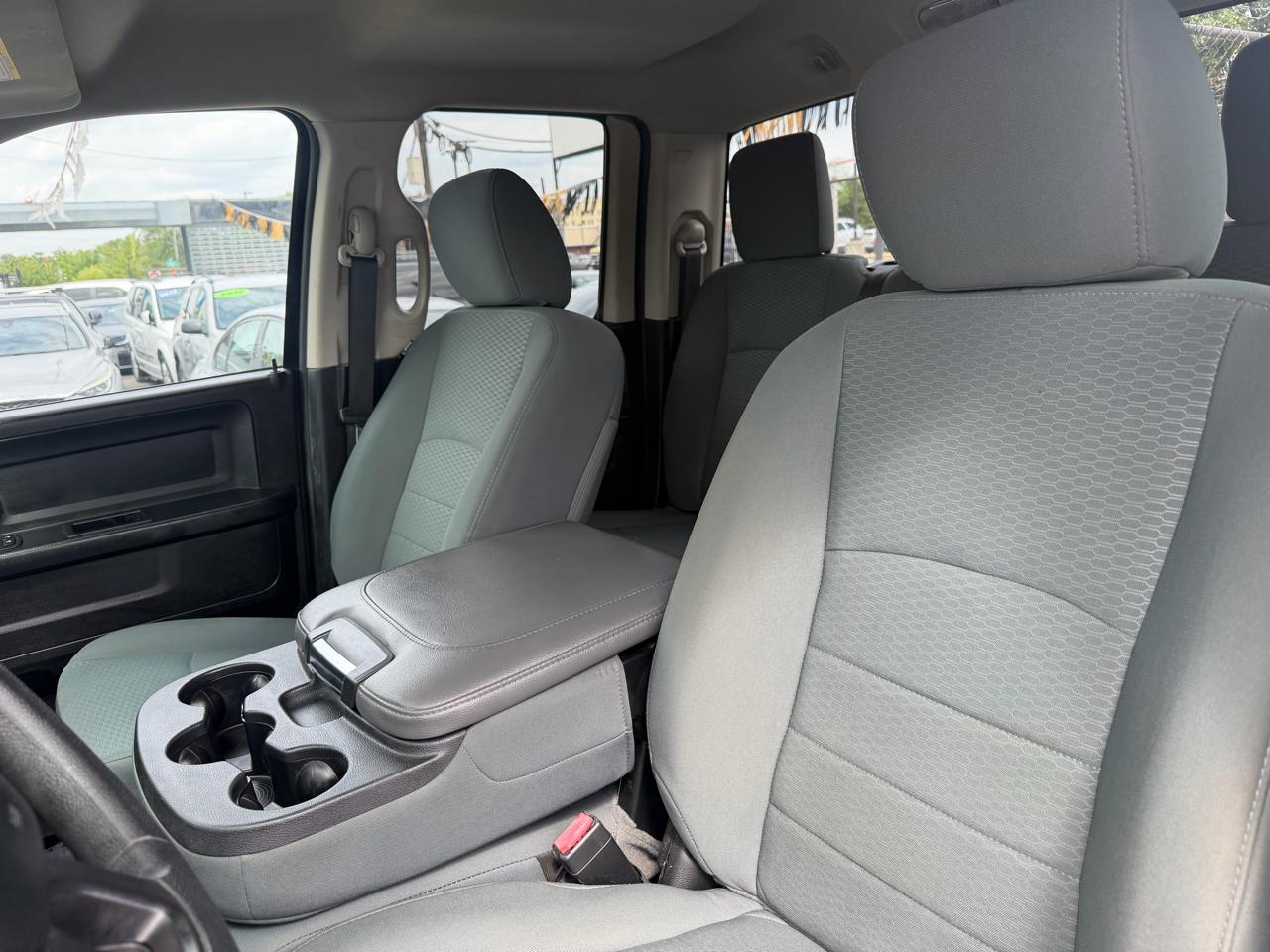 RAM 1500 Tradesman Quad Cab 4WD 2014