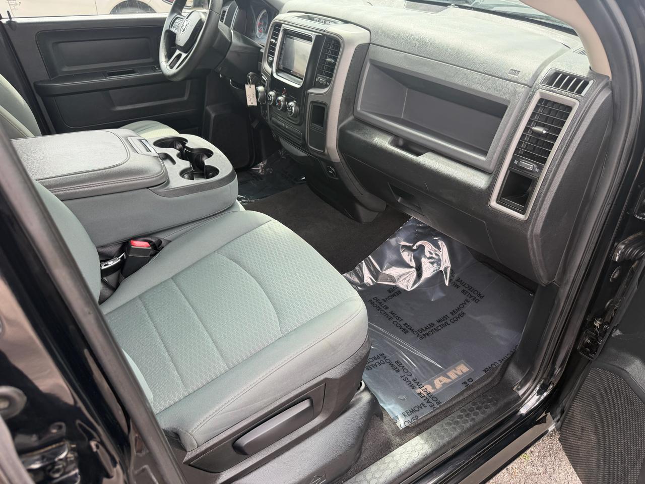 RAM 1500 Tradesman Quad Cab 4WD 2014
