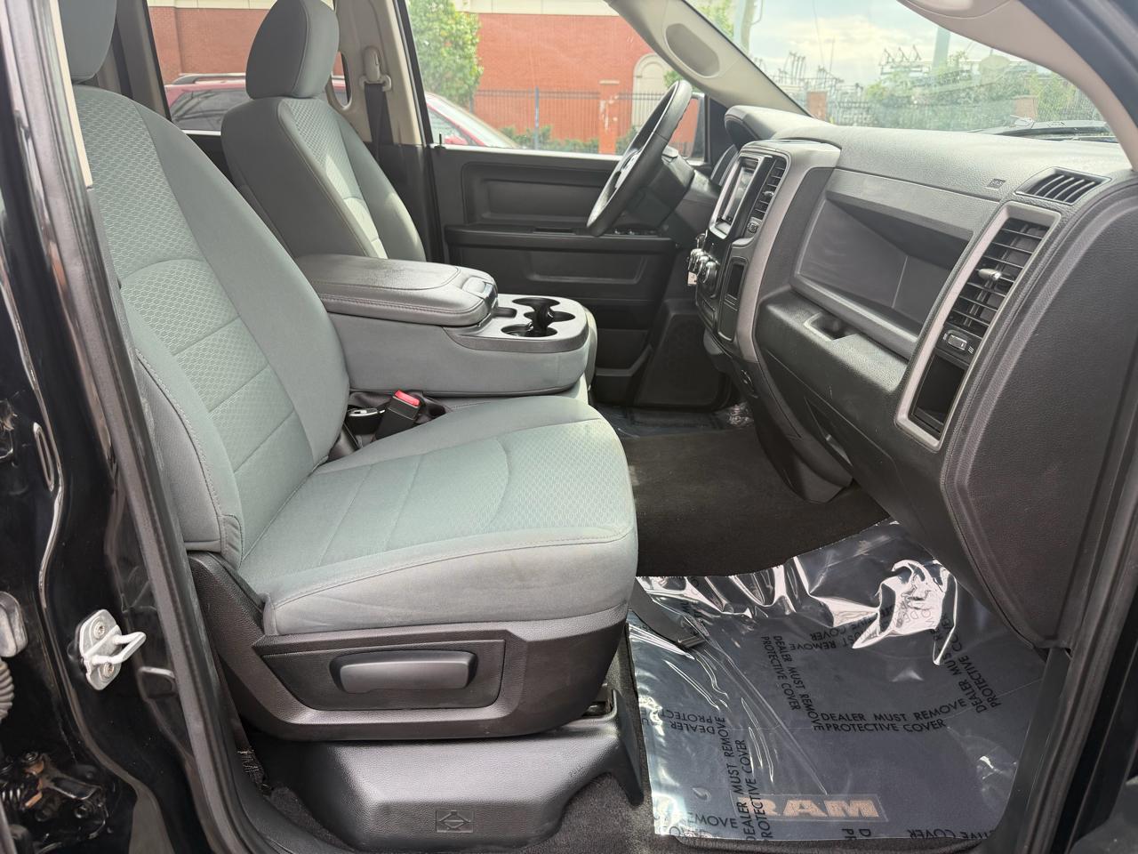 RAM 1500 Tradesman Quad Cab 4WD 2014